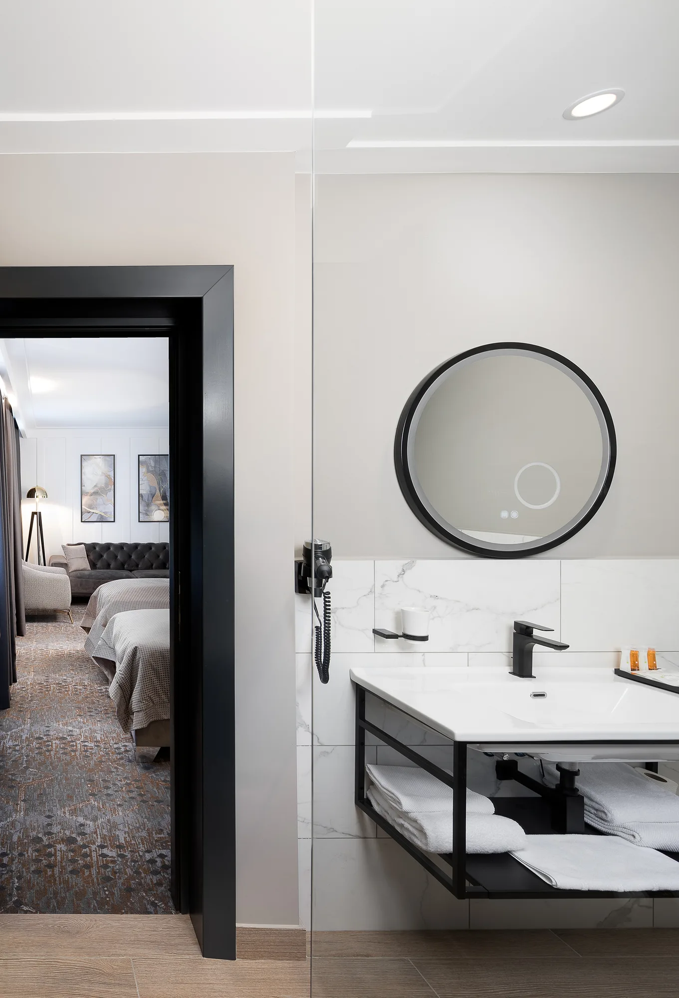Amenajare interioara comerciala — DONNA ANA BOUTIQUE HOTEL, stil contemporan cu accente glam, Timisoara. Imagine 7 din 18