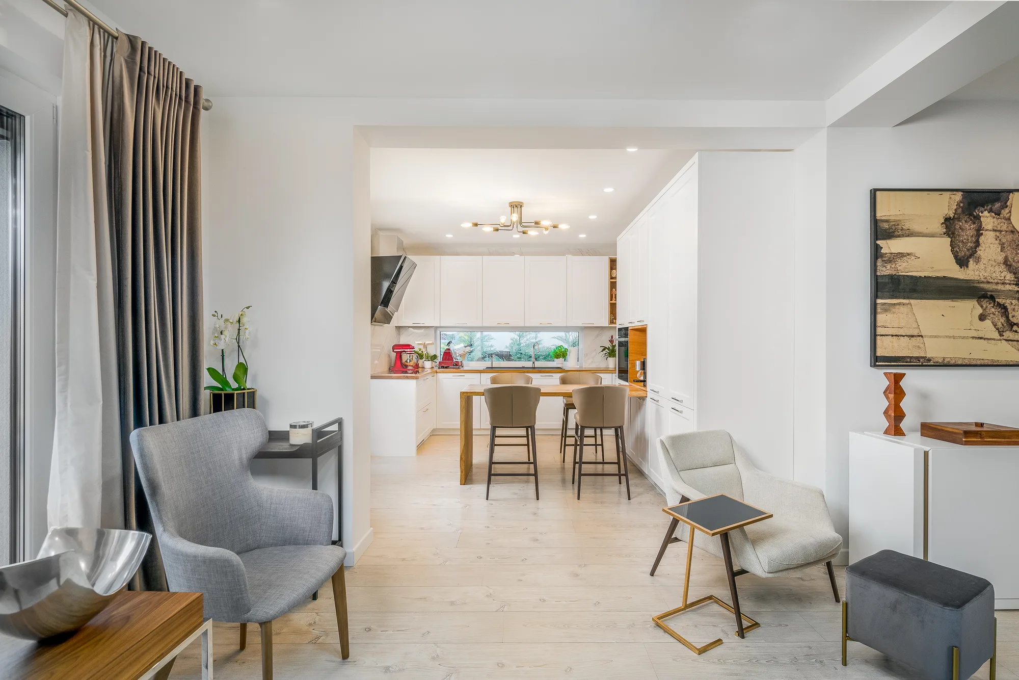 Amenajare interioara rezidentiala — VILA MODERNA MINIMALISTA, stil contemporan, Timisoara. Imagine 3 din 9