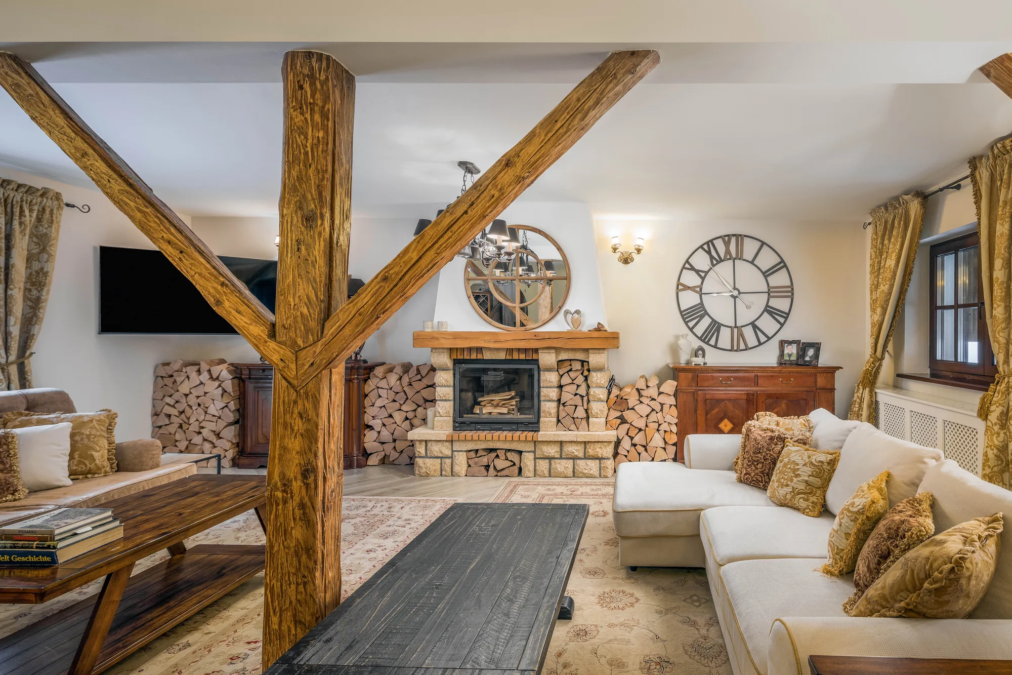 Amenajare interioara rezidentiala — Restructurare casa veche, peste 100 de ani vechime, stil rustic-elegant, traditie banateana, Garana, Banatul Montan. Imagine 1 din 9