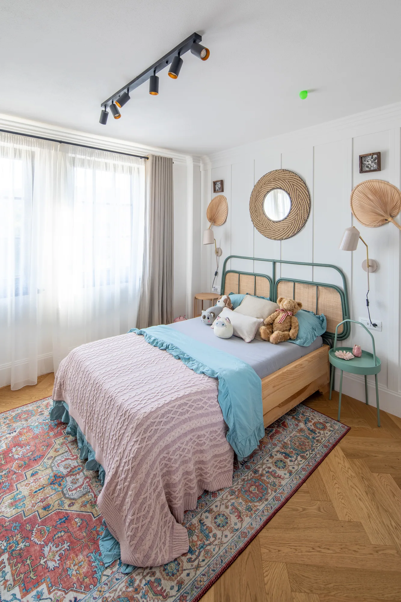Amenajare interioara rezidentiala — VILA FARMHOUSE RUSTIC, stil farmhouse si rustic, Baia de Arama, jud Mehedinti. Imagine 5 din 12