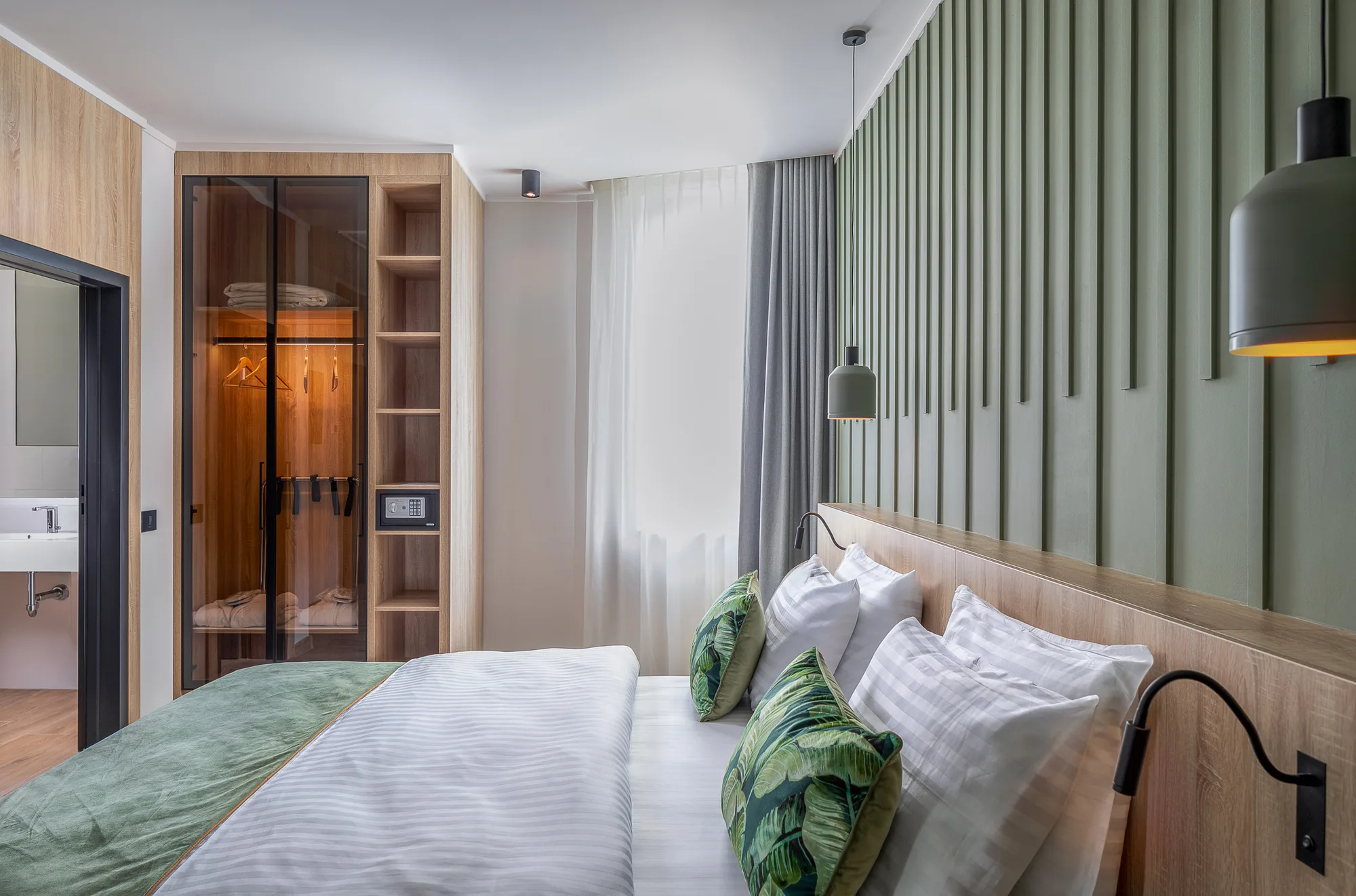 Amenajare interioara comerciala — HOTEL AMAZONIA, stil biophilic contemporan, Timisoara. Imagine 5 din 11
