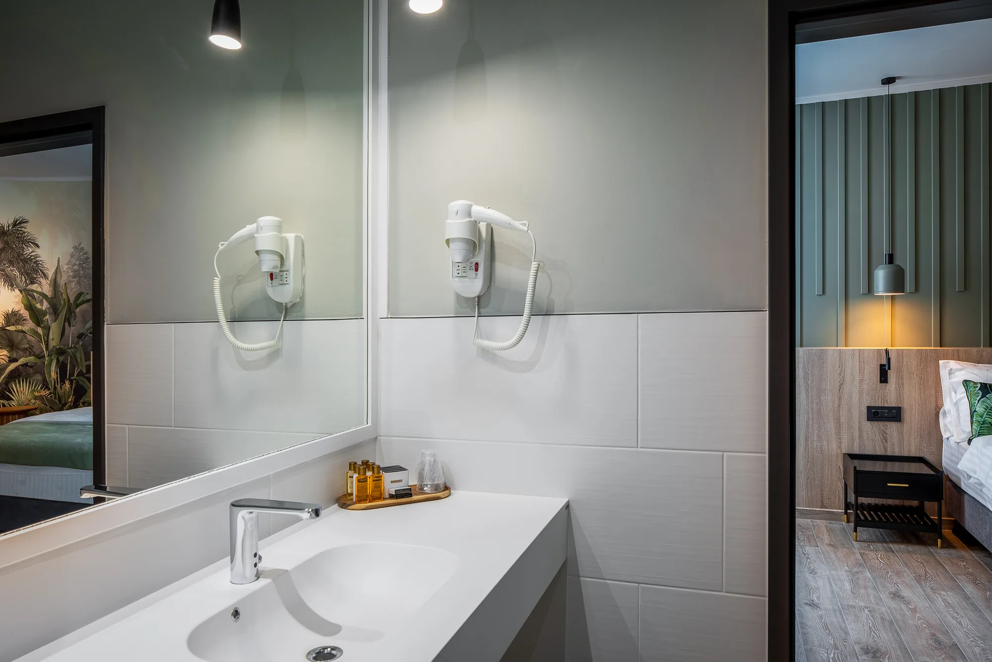 Amenajare interioara comerciala — HOTEL AMAZONIA, stil biophilic contemporan, Timisoara. Imagine 6 din 11