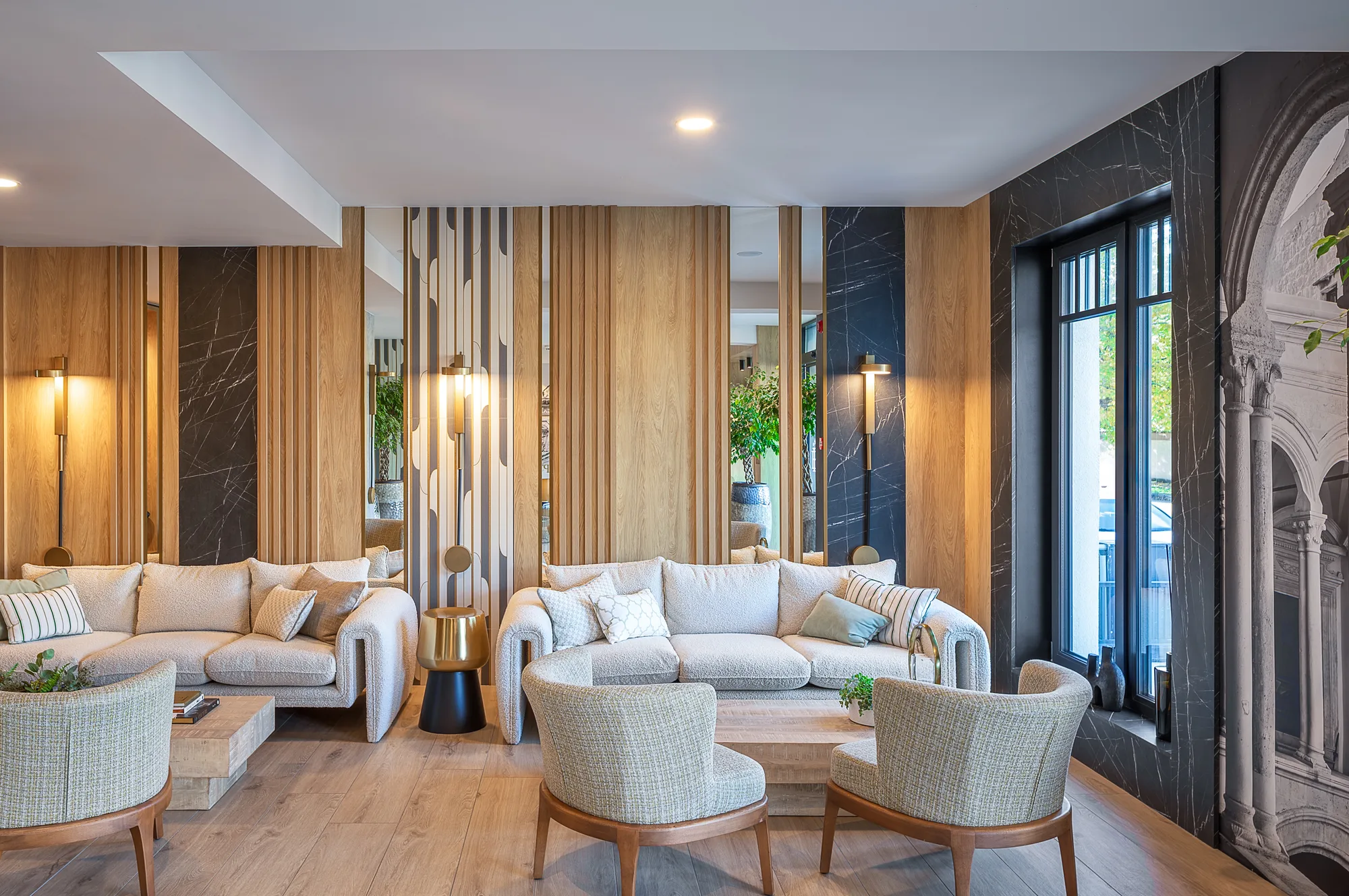 Amenajare interioara comerciala — HOTEL BRANCO, stil contemporan, Timisoara. Imagine 2 din 26