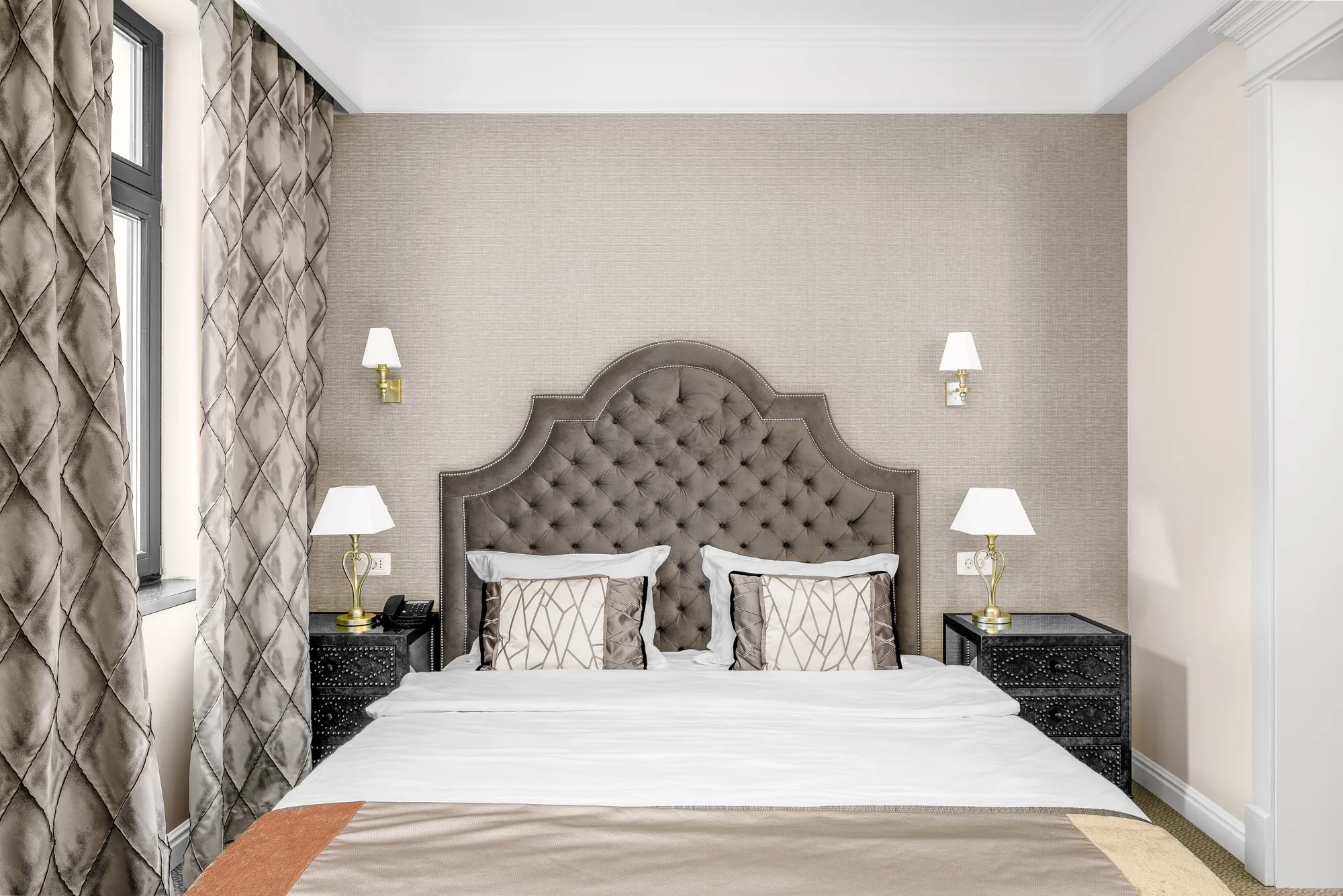 Amenajare interioara comerciala — HOTEL VERSAY, stil clasic, Baile Herculane. Imagine 10 din 16