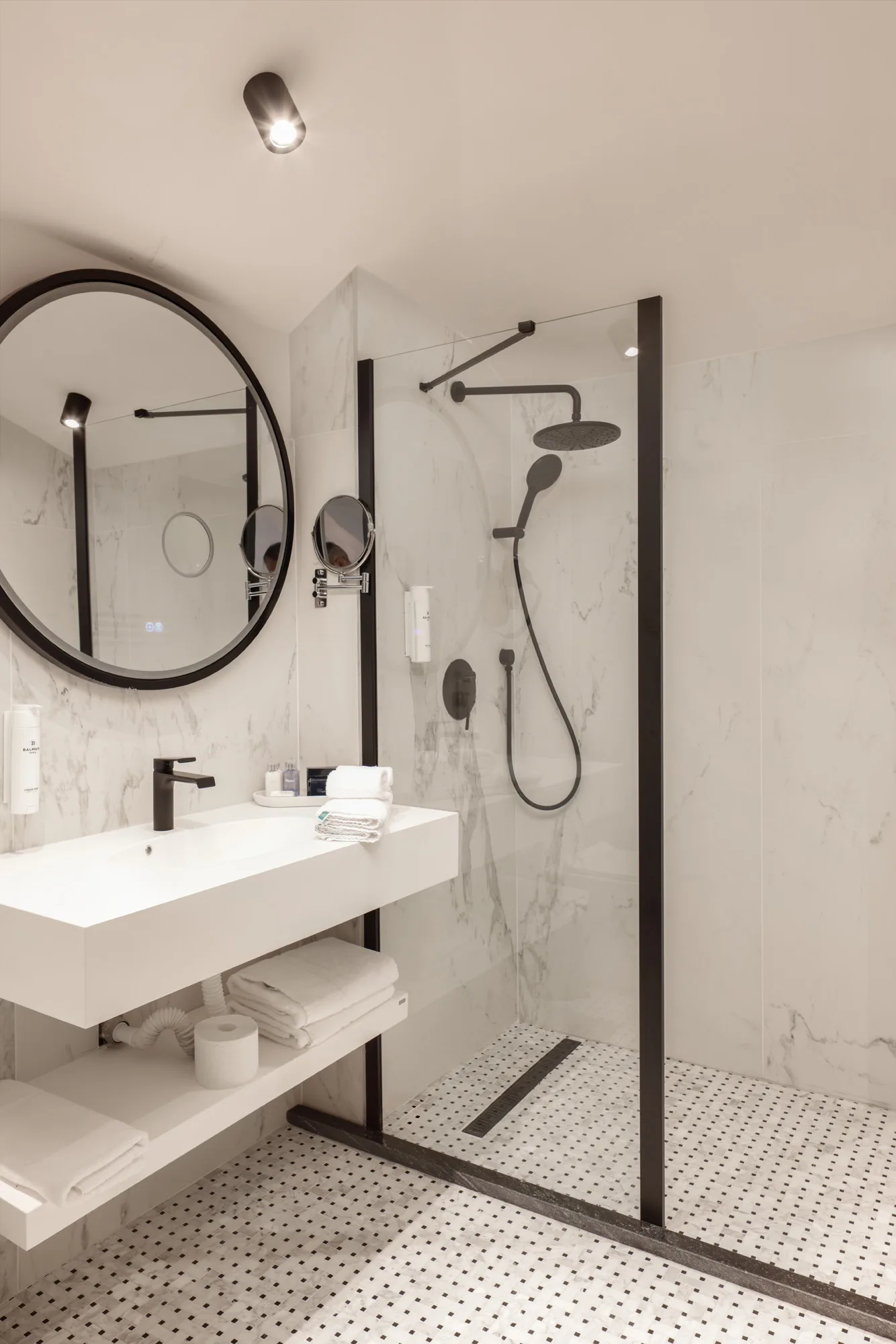 Amenajare interioara comerciala — HOTEL ZET, stil glam contemporan, Timisoara. Imagine 5 din 12