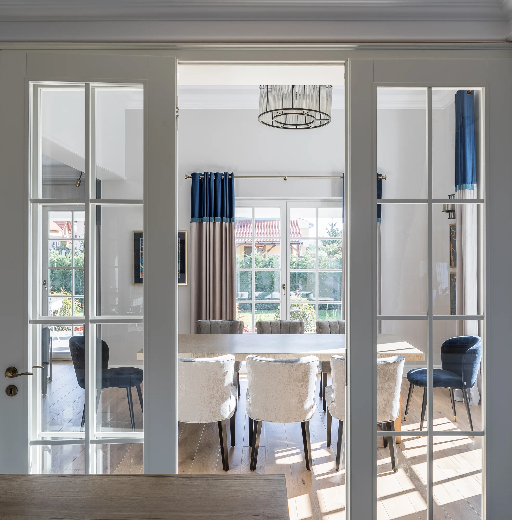 Amenajare interioara rezidentiala — CASA NEOCLASICA CONTEMPORANA, stil tranzitional, Timisoara. Imagine 8 din 12