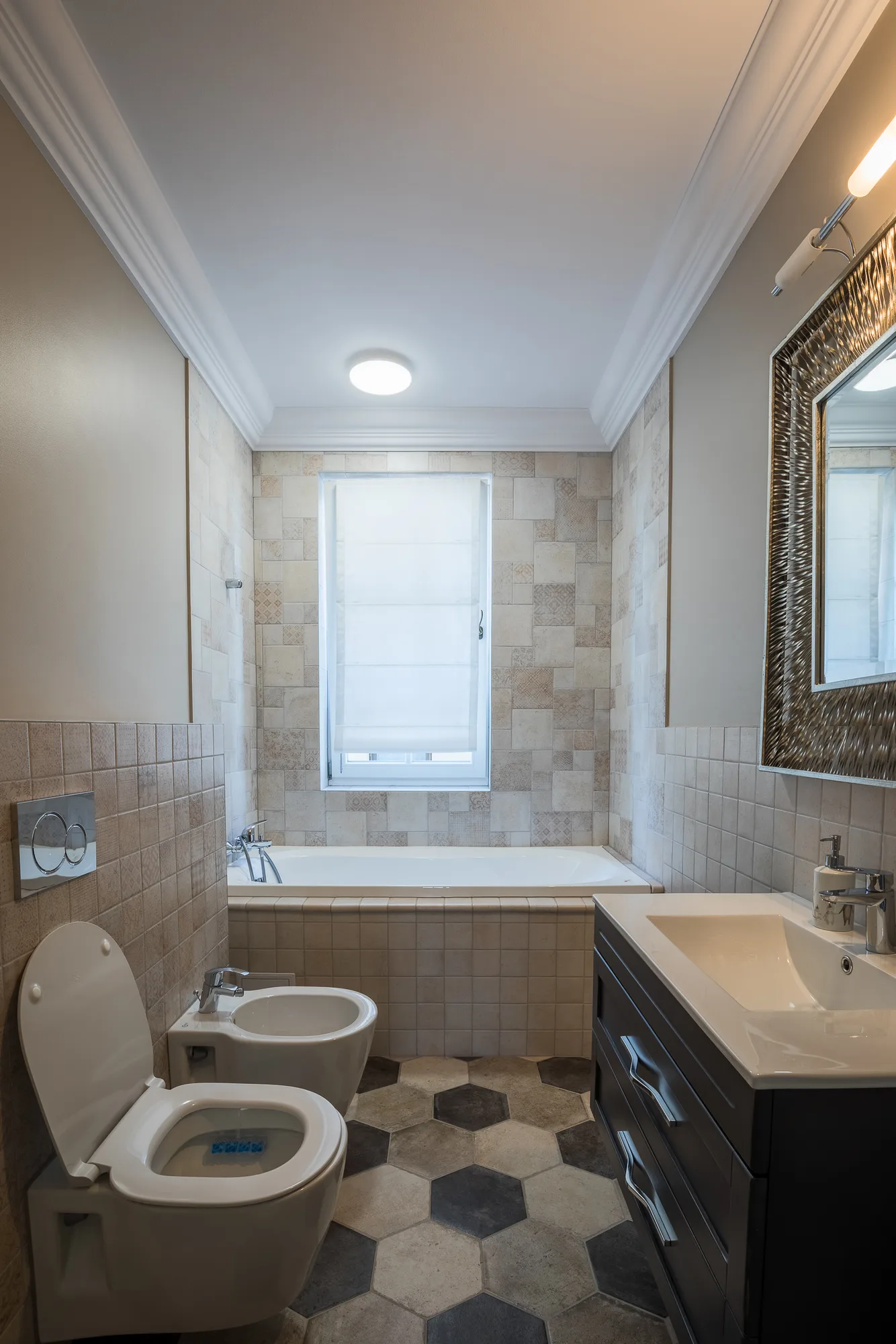 Amenajare interioara rezidentiala — CASA NEOCLASICA CONTEMPORANA, stil tranzitional, Timisoara. Imagine 9 din 12
