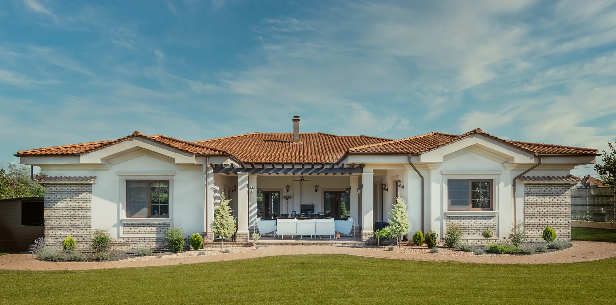 Amenajare exterioara — GRADINA MAJESTUOASA, stil mediteranean, Timisoara. Imagine 1 din 4