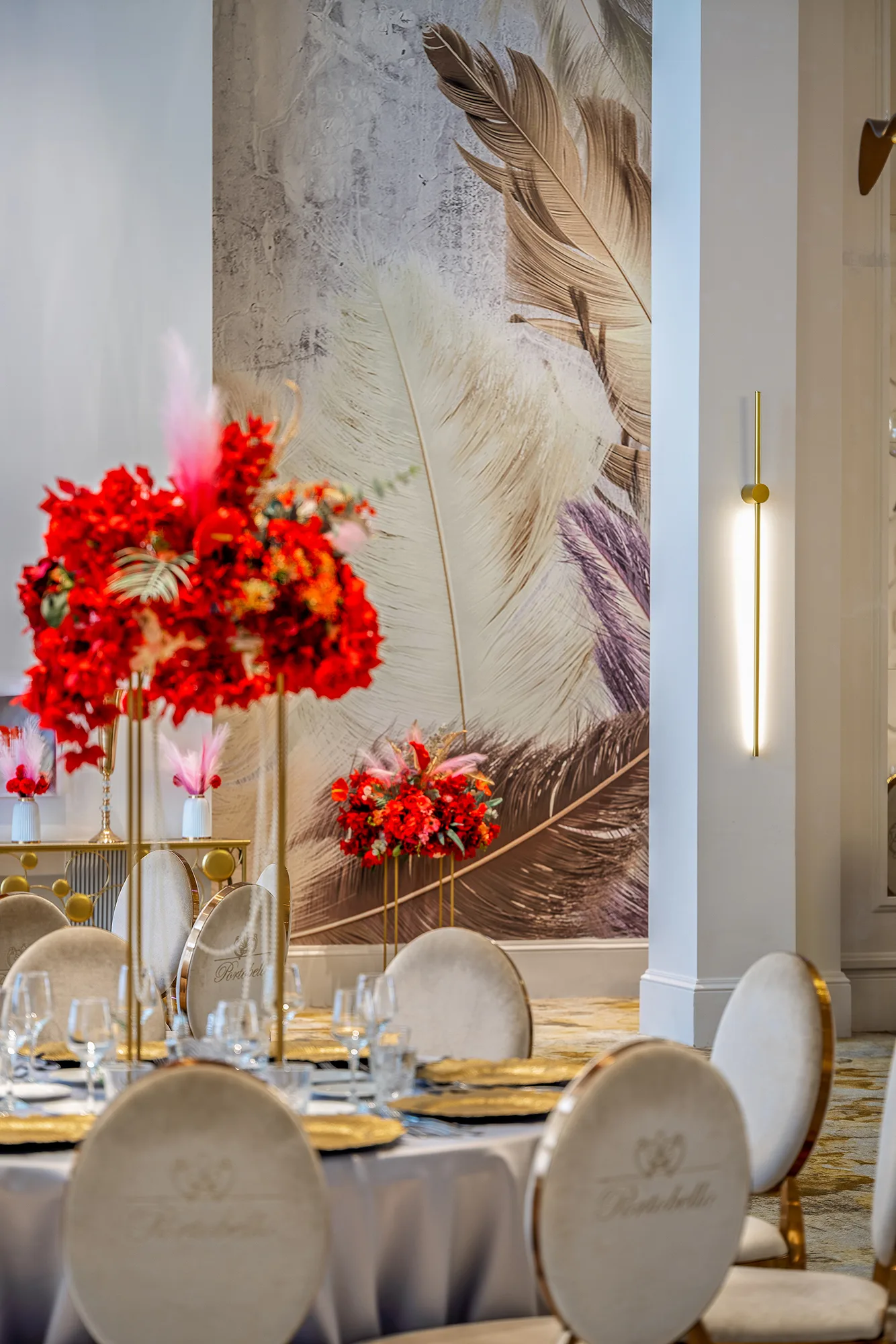 Amenajare interioara comerciala — Portobello Ballroom, stil glam, Craiova. Imagine 6 din 15