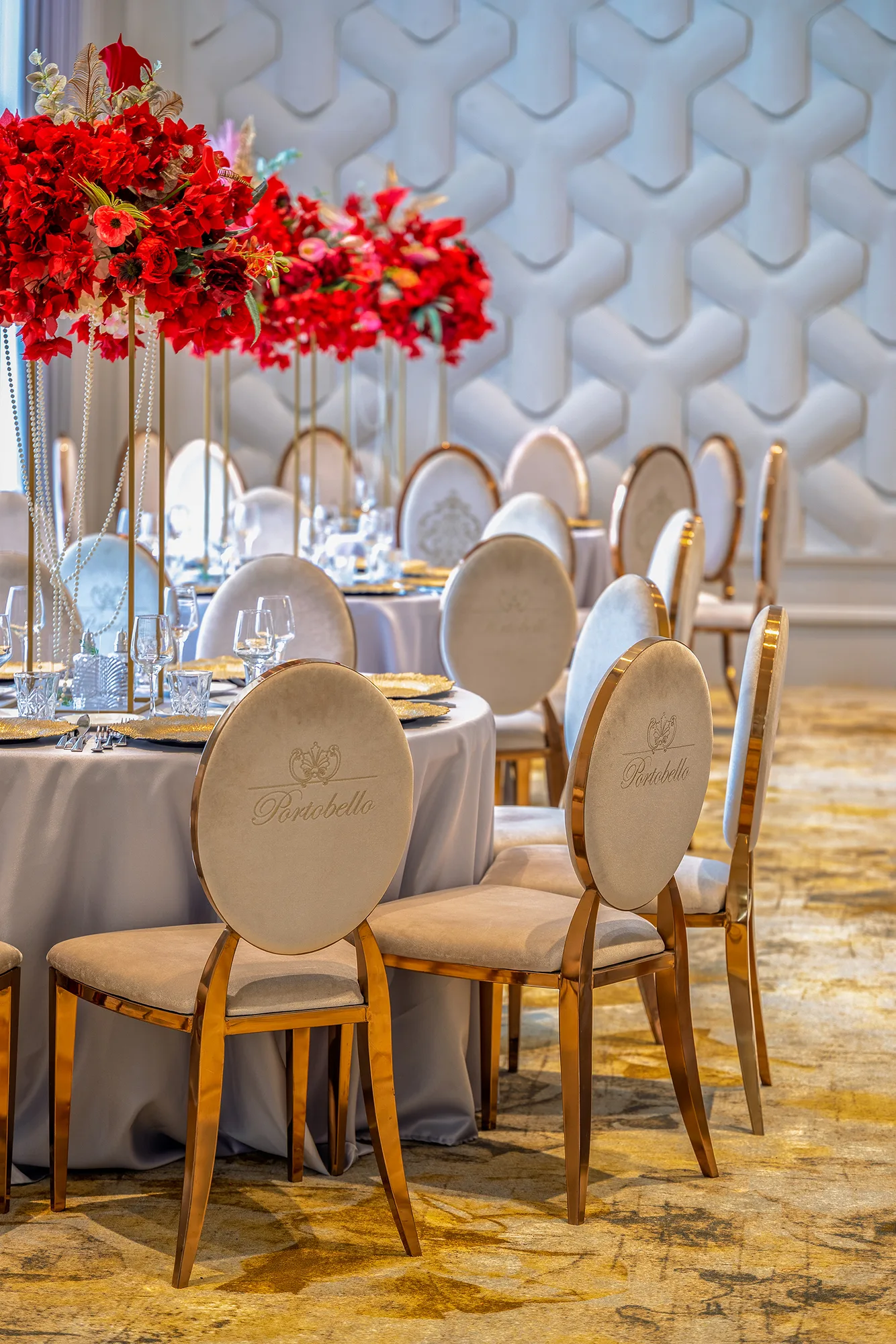 Amenajare interioara comerciala — Portobello Ballroom, stil glam, Craiova. Imagine 7 din 15