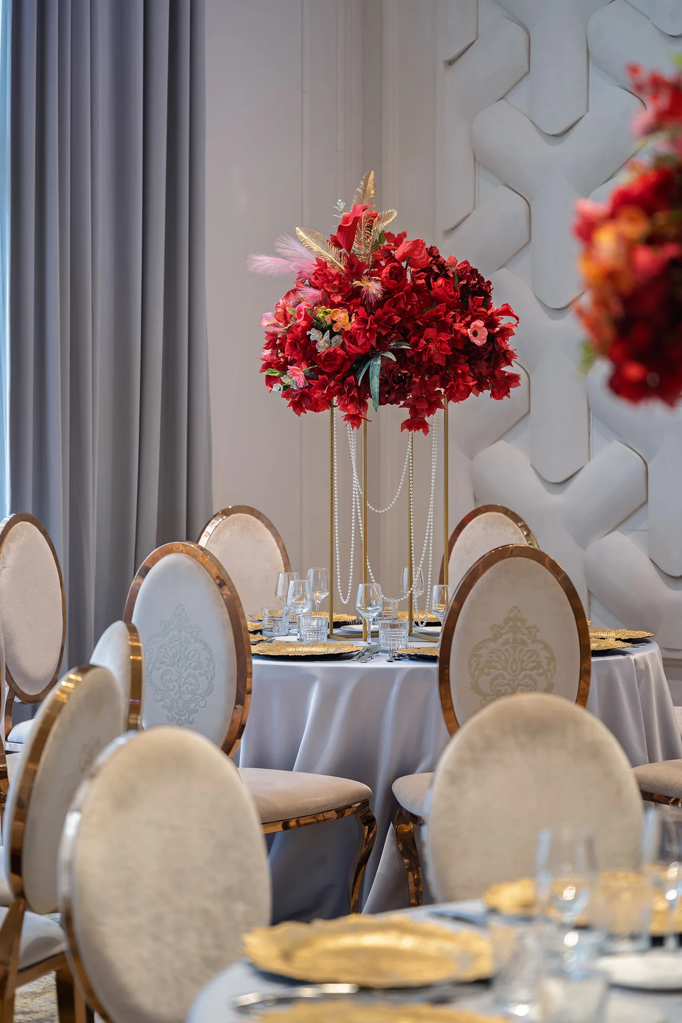 Amenajare interioara comerciala — Portobello Ballroom, stil glam, Craiova. Imagine 11 din 15